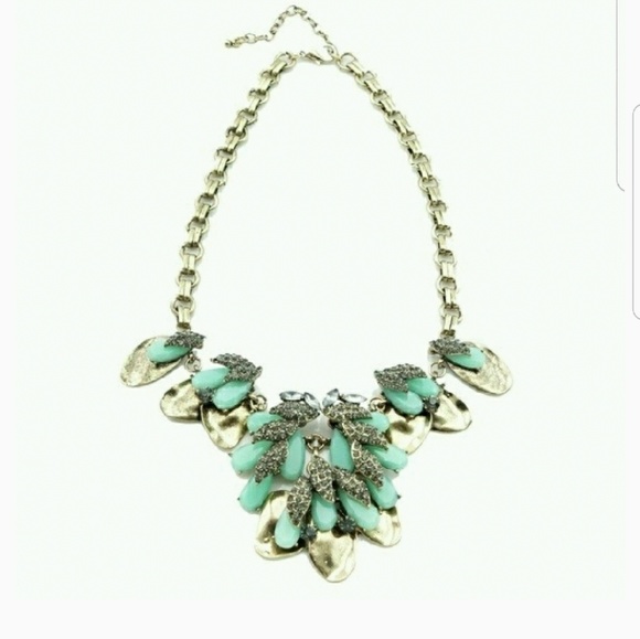 Statement Necklace - Picture 4 of 4